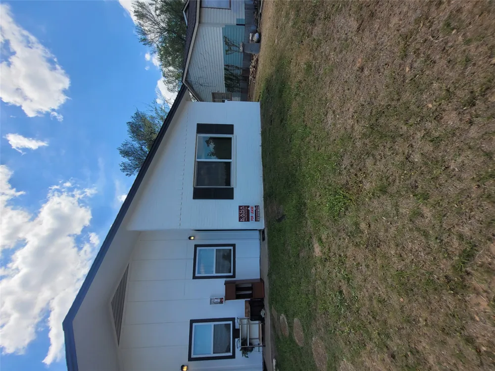 205 2nd Avenue #2 Smithville, TX 78957