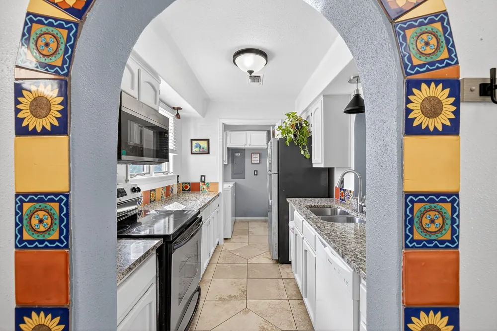 108 Lachite #C280 Horseshoe Bay, TX 78657
