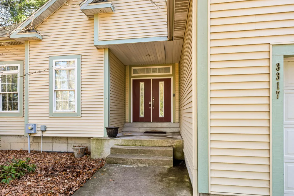 3317 Danglwood Court Fruitport Charter Township, MI 49444