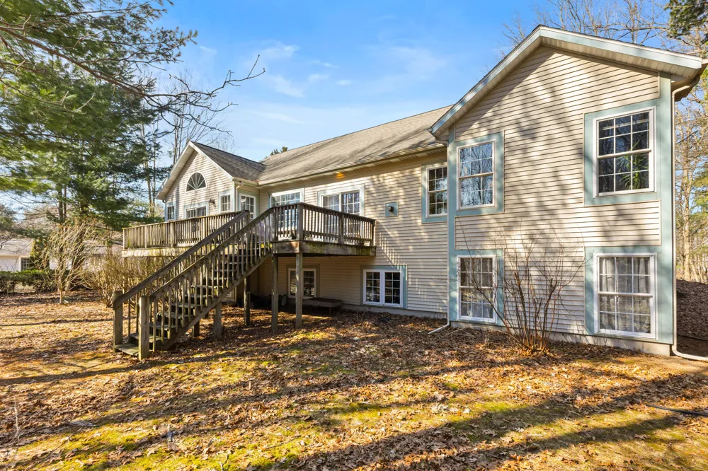 3317 Danglwood Court Fruitport Charter Township, MI 49444