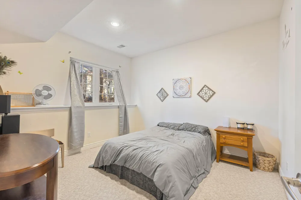 3317 Danglwood Court Fruitport Charter Township, MI 49444