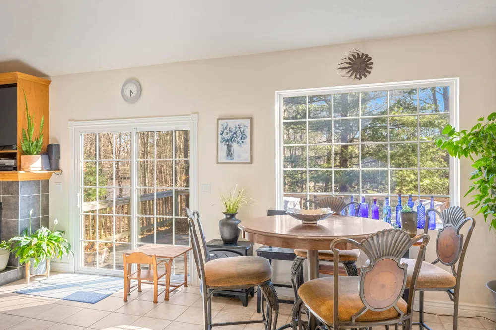 3317 Danglwood Court Fruitport Charter Township, MI 49444