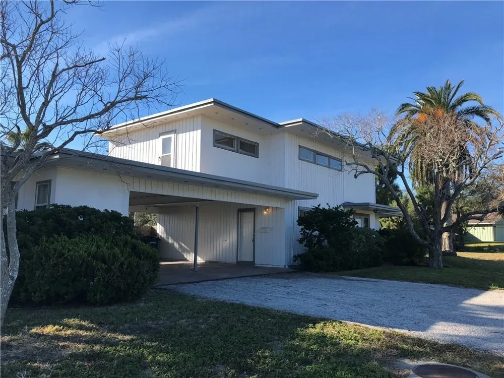 6073 Edgewater Drive Corpus Christi, TX 78412