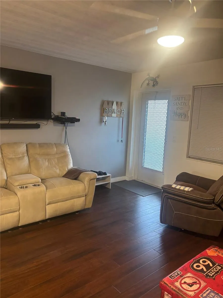 133 BERKSHIRE #133 West Palm Beach, FL 33417