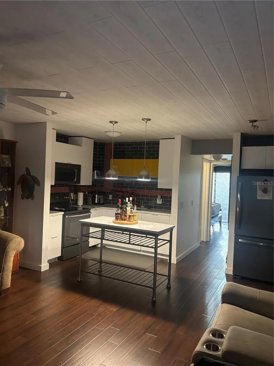 133 BERKSHIRE #133 West Palm Beach, FL 33417