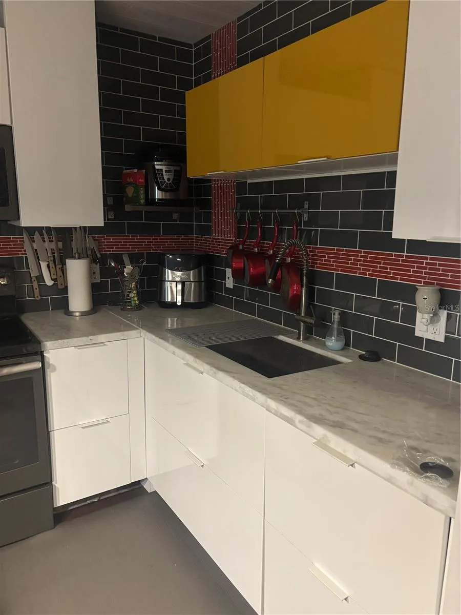 133 BERKSHIRE #133 West Palm Beach, FL 33417