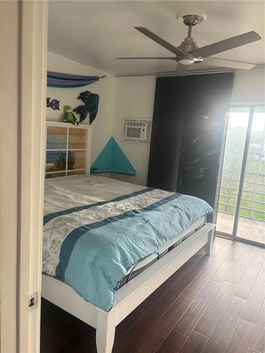 133 BERKSHIRE #133 West Palm Beach, FL 33417