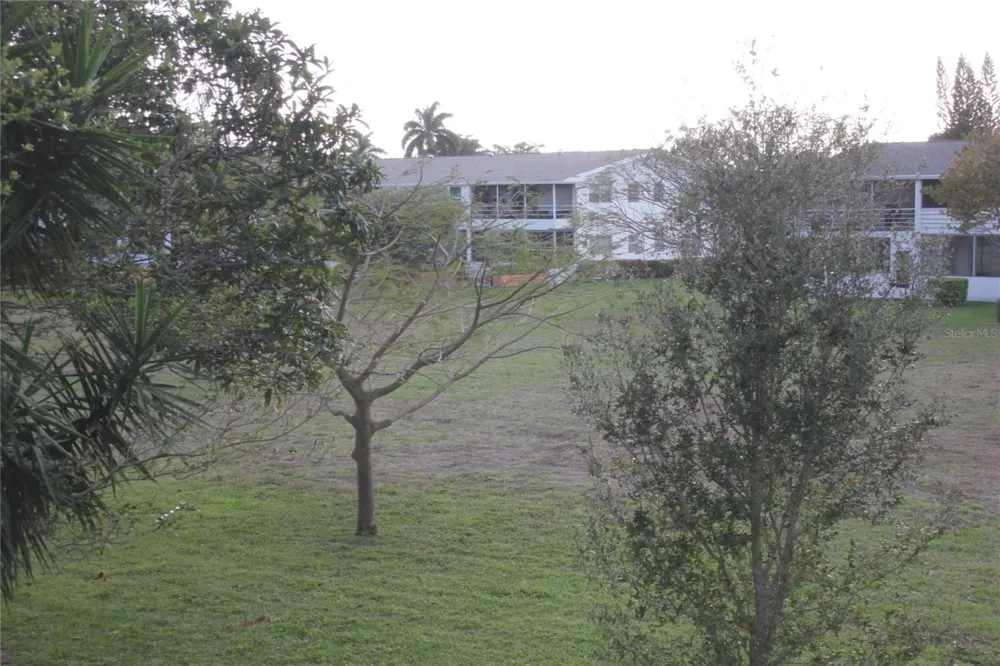 133 BERKSHIRE #133 West Palm Beach, FL 33417