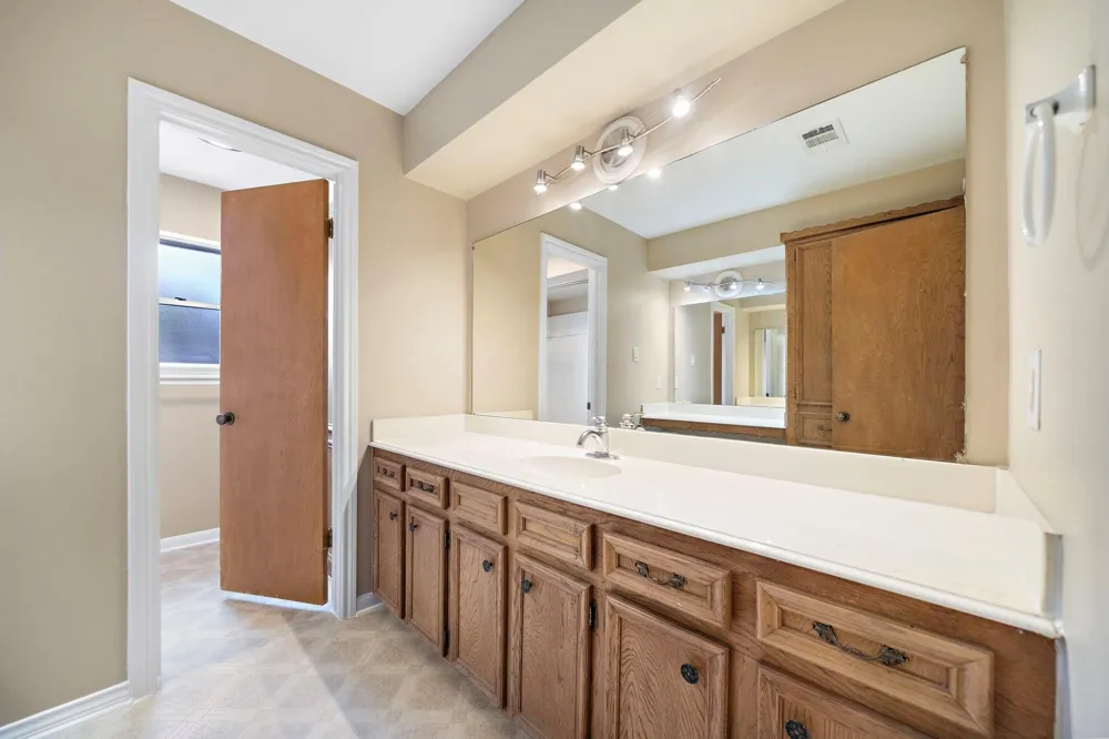1104 Hillcrest Drive Conroe, TX 77301