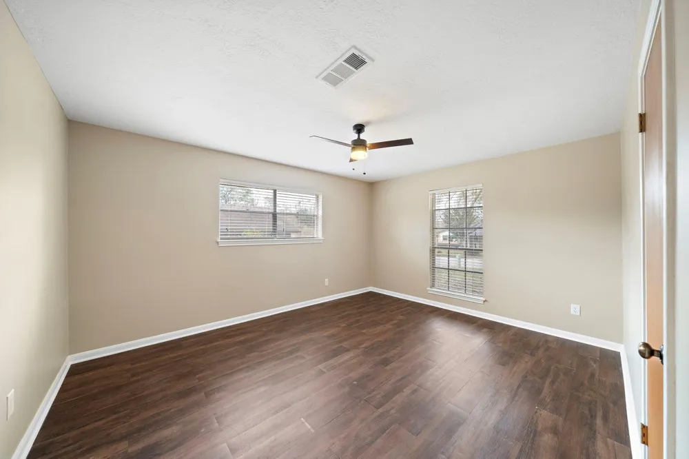 1104 Hillcrest Drive Conroe, TX 77301