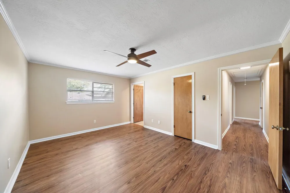 1104 Hillcrest Drive Conroe, TX 77301