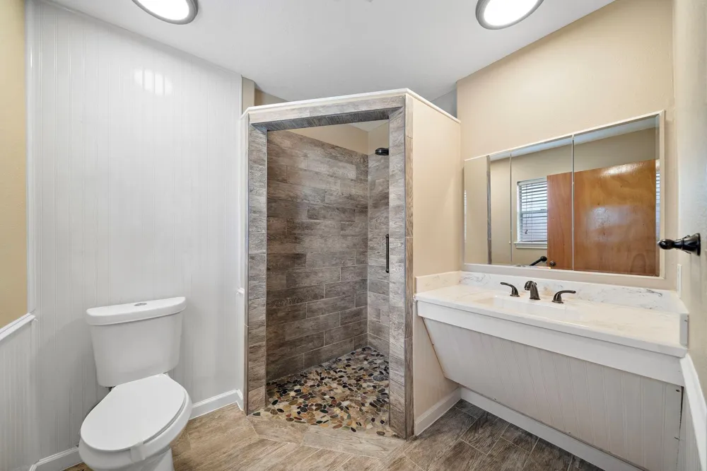 1104 Hillcrest Drive Conroe, TX 77301