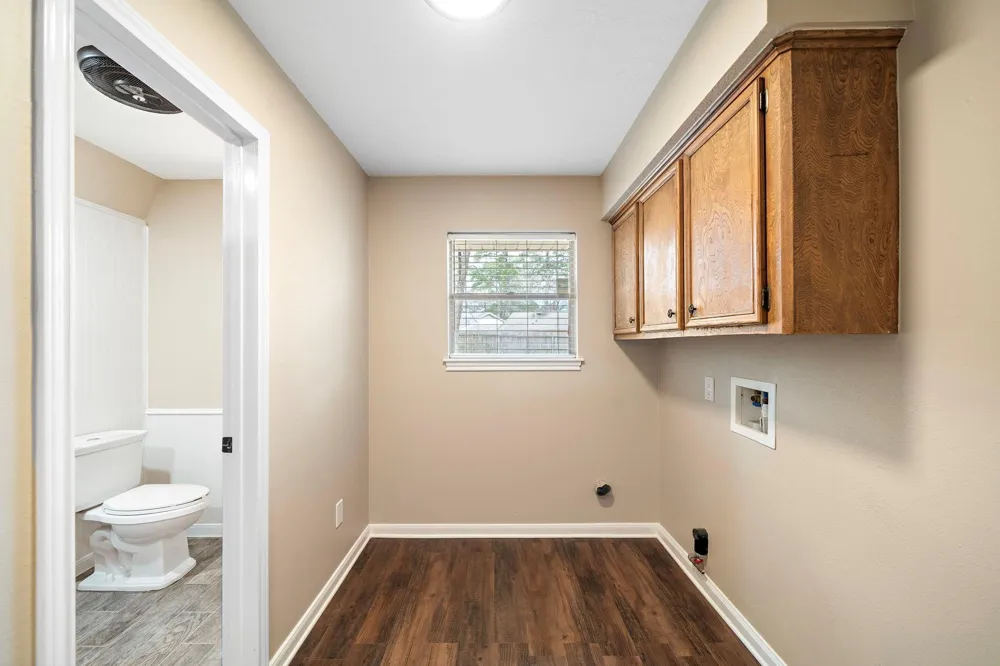 1104 Hillcrest Drive Conroe, TX 77301
