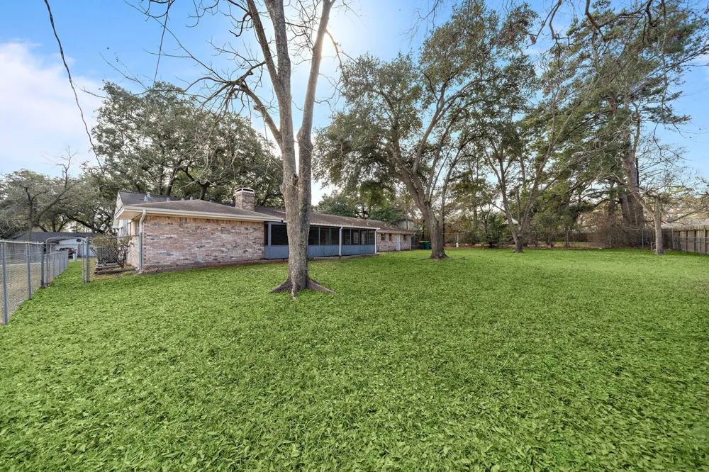 1104 Hillcrest Drive Conroe, TX 77301