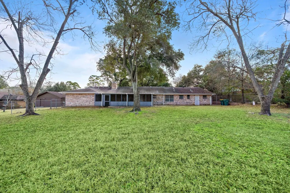 1104 Hillcrest Drive Conroe, TX 77301
