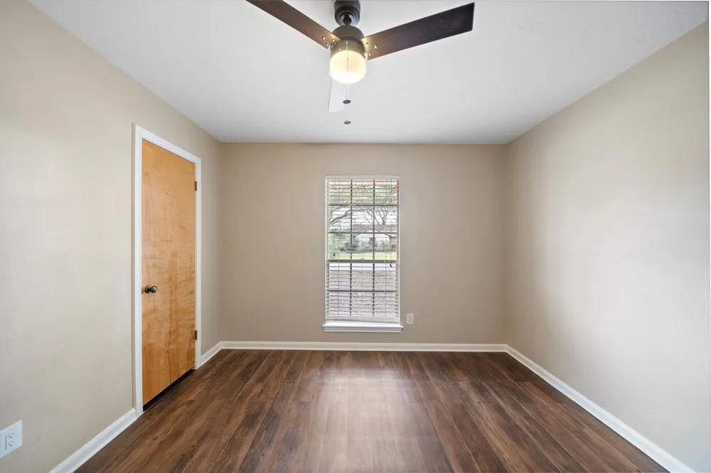 1104 Hillcrest Drive Conroe, TX 77301