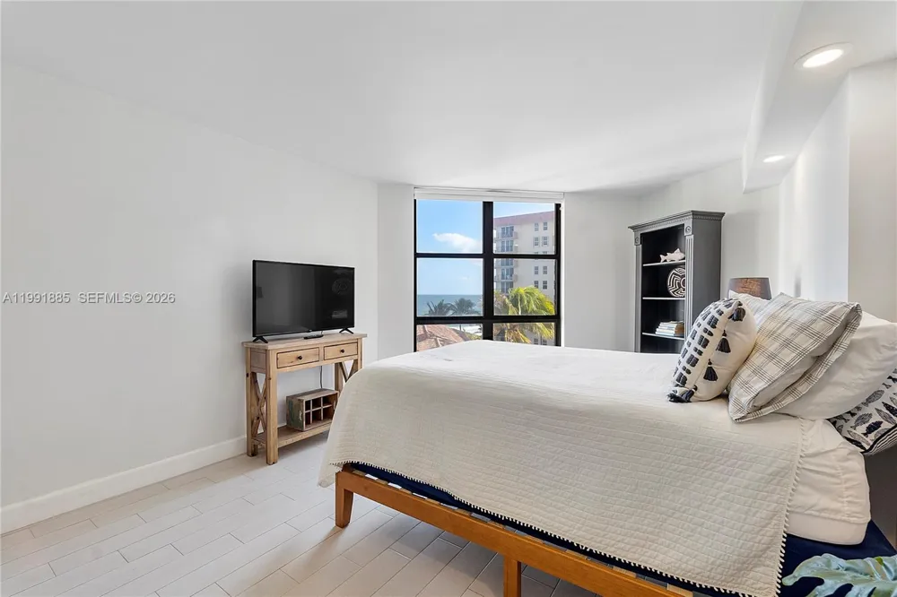 1155 Hillsboro Mile #510 Hillsboro Beach, FL 33062