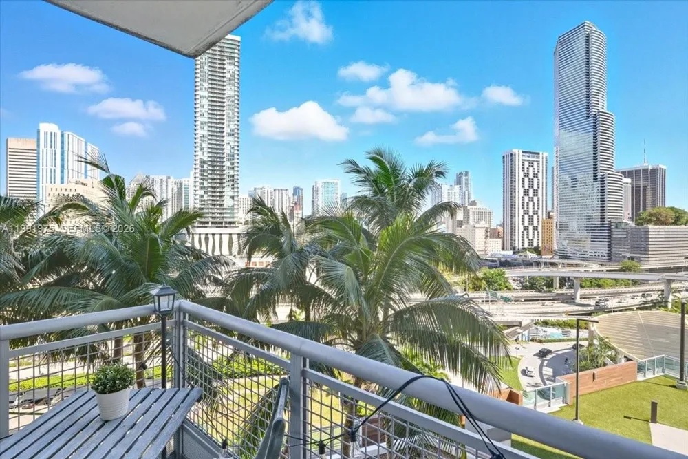 350 S Miami Ave #1205 Miami, FL 33130