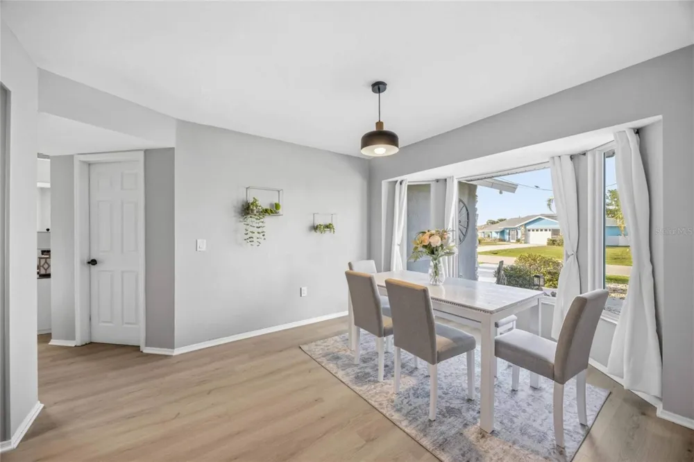 36 BUNKER CIRCLE Rotonda West, FL 33947