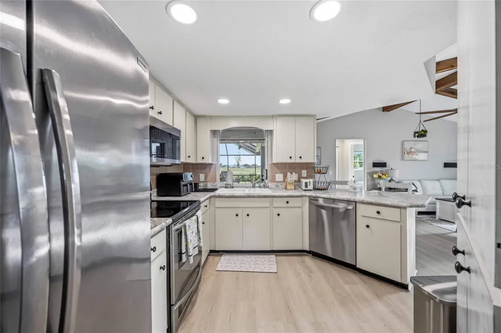 36 BUNKER CIRCLE Rotonda West, FL 33947