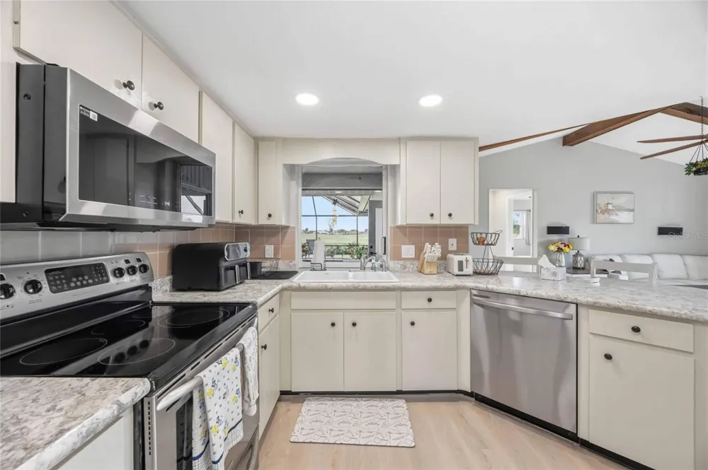 36 BUNKER CIRCLE Rotonda West, FL 33947