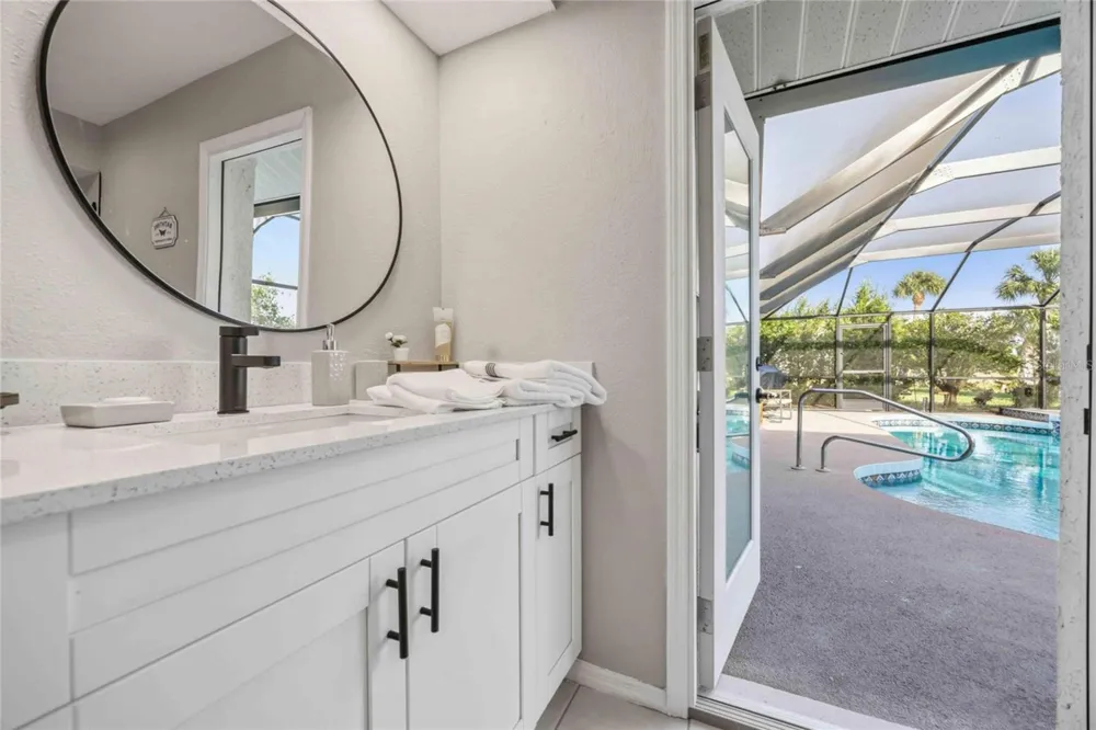 36 BUNKER CIRCLE Rotonda West, FL 33947