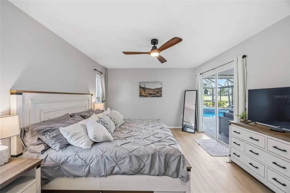 36 BUNKER CIRCLE Rotonda West, FL 33947