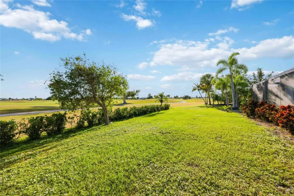 36 BUNKER CIRCLE Rotonda West, FL 33947