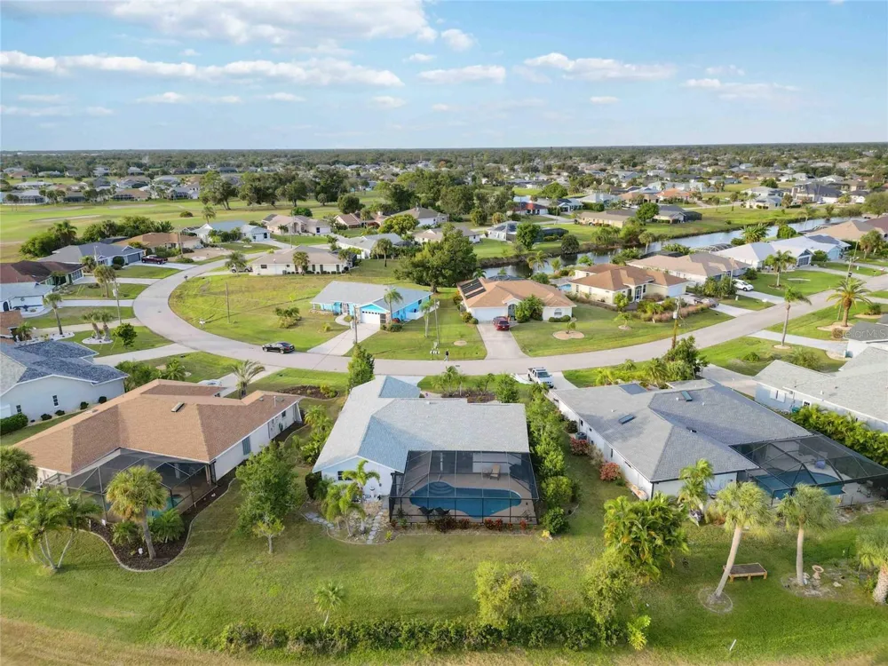 36 BUNKER CIRCLE Rotonda West, FL 33947