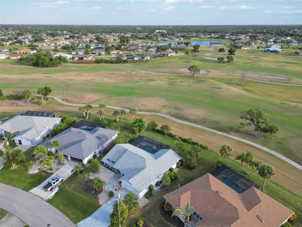 36 BUNKER CIRCLE Rotonda West, FL 33947