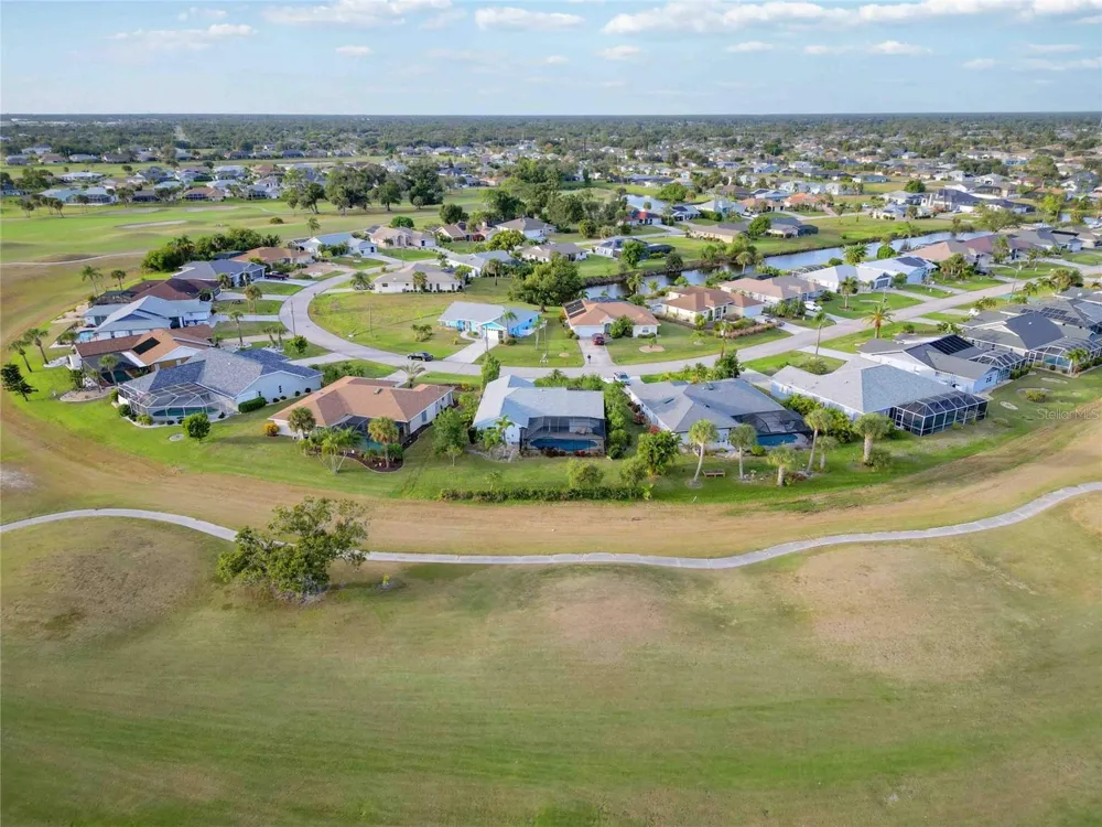 36 BUNKER CIRCLE Rotonda West, FL 33947
