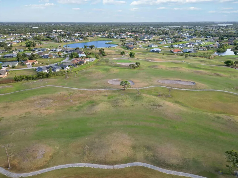 36 BUNKER CIRCLE Rotonda West, FL 33947