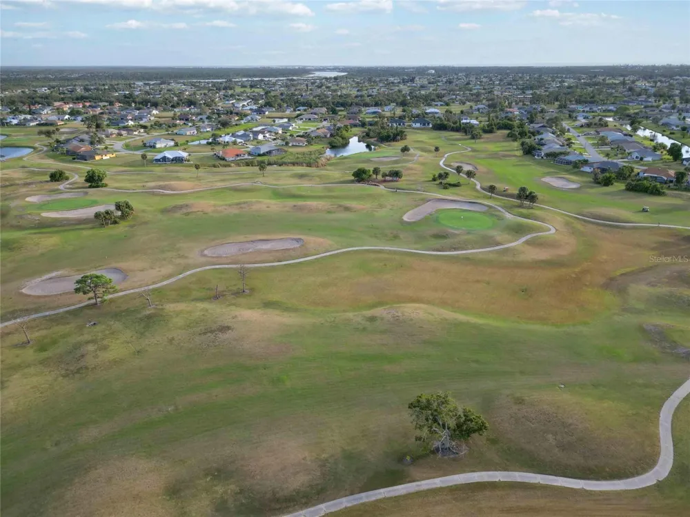 36 BUNKER CIRCLE Rotonda West, FL 33947