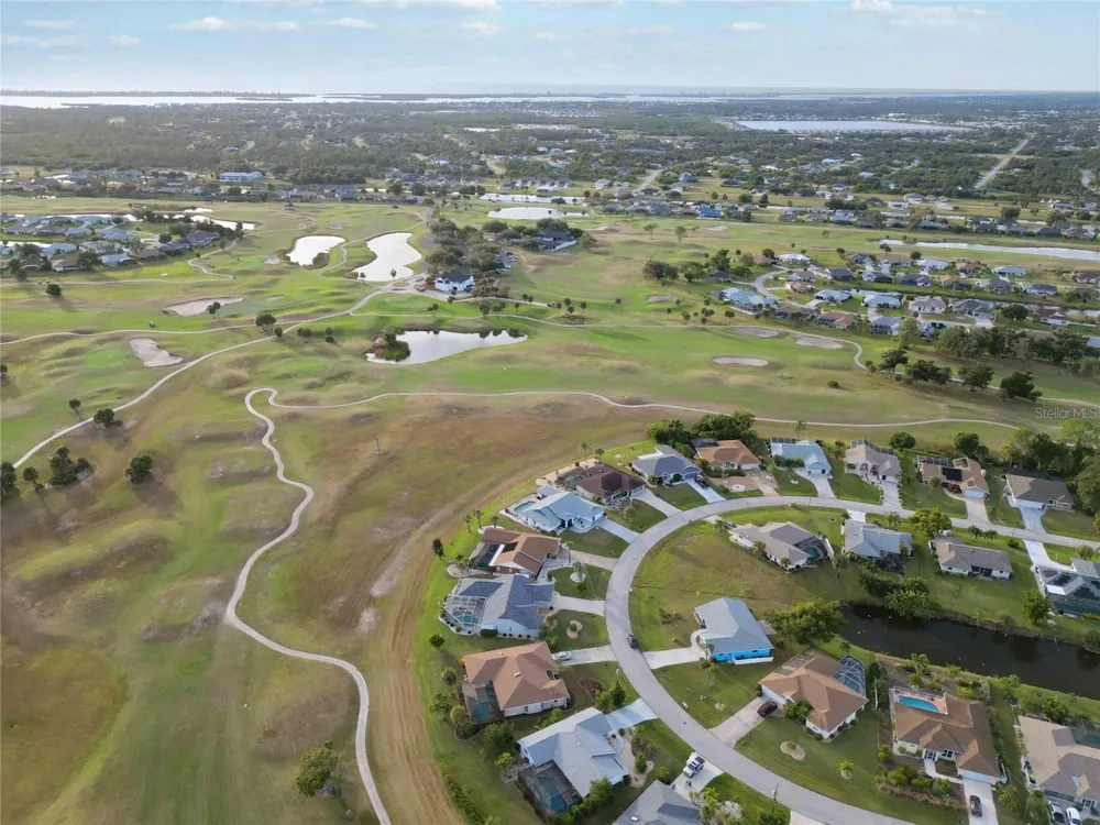 36 BUNKER CIRCLE Rotonda West, FL 33947