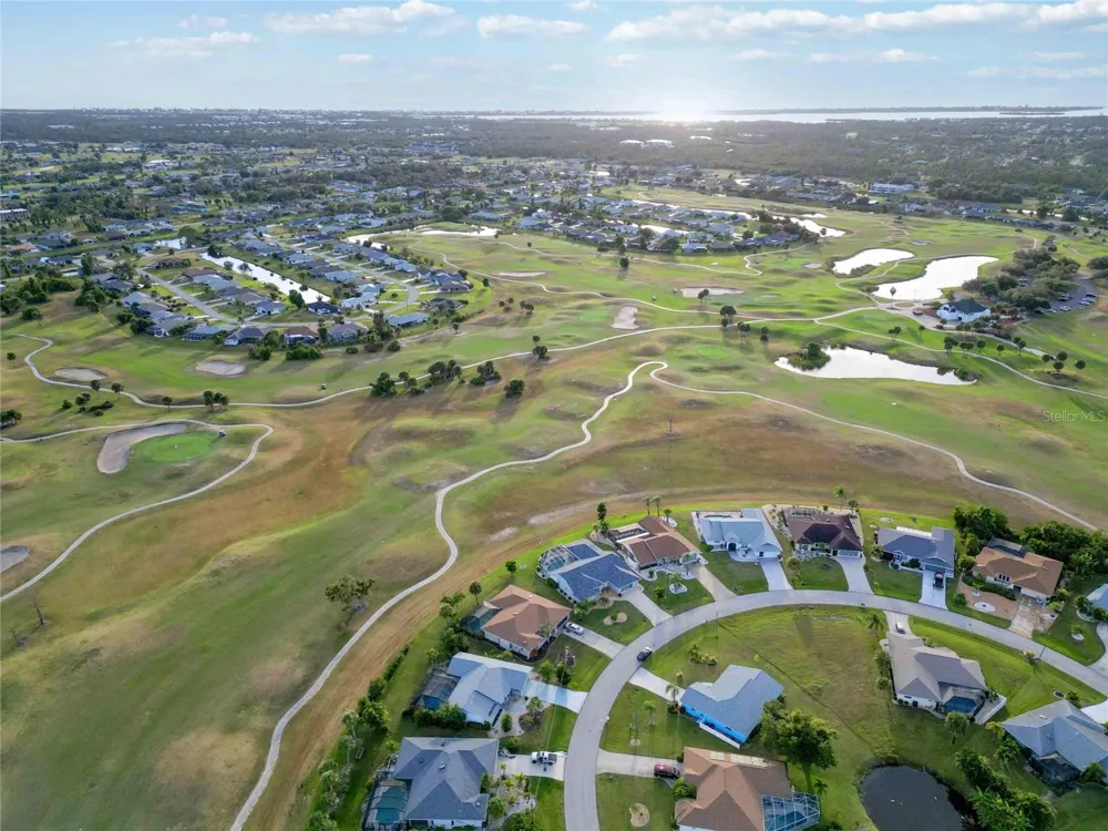 36 BUNKER CIRCLE Rotonda West, FL 33947