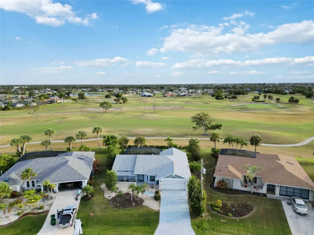 36 BUNKER CIRCLE Rotonda West, FL 33947