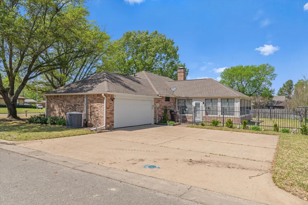 114 Granada Square Canton, TX 75103