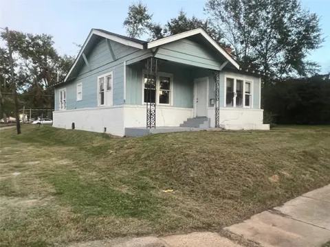 3201 Boss Avenue
