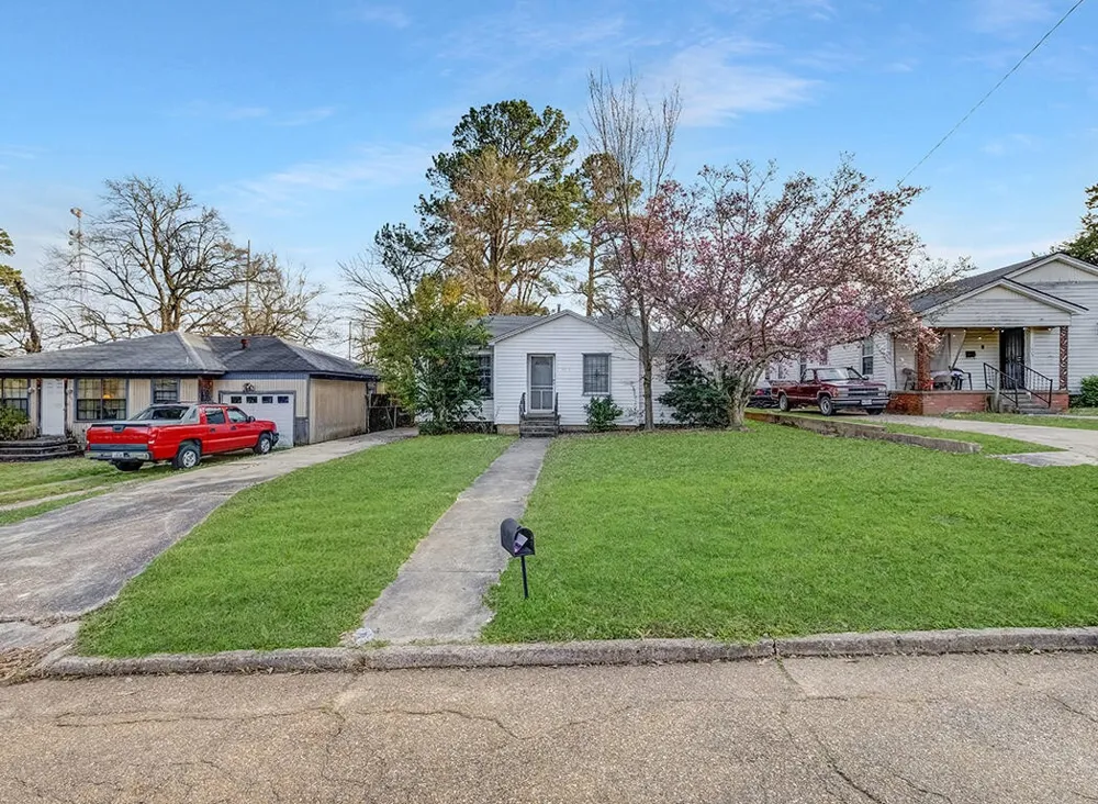 1607 W 17th Street Texarkana, TX 75501