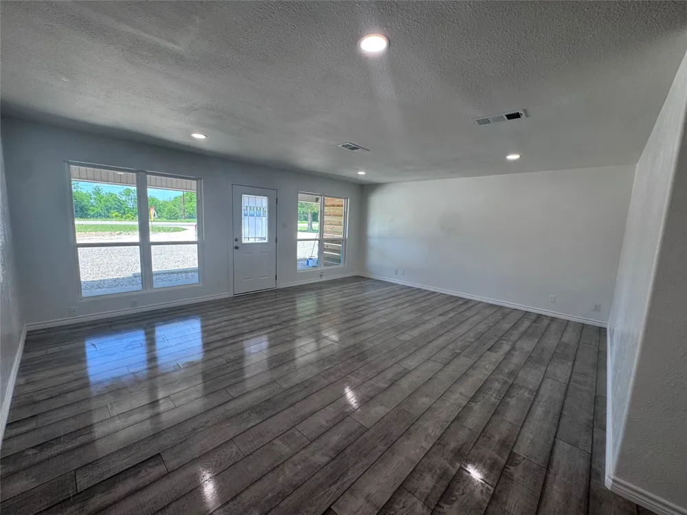 7261 HWY 276 #3 Point, TX 75472