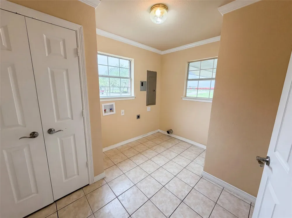 4014 Fm 664 Waxahachie, TX 75167