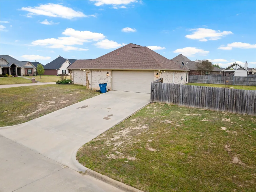 1000 Stone Bridge Mt Pleasant, TX 75455