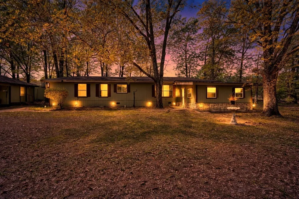 321 Rs County Road 3310 Emory, TX 75440