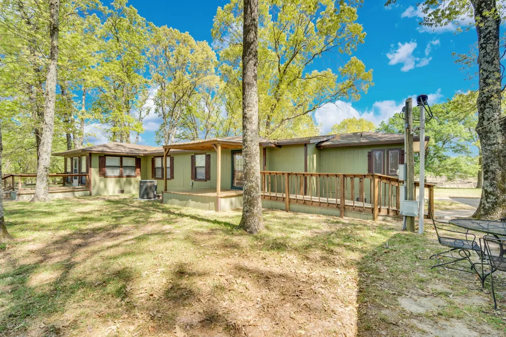 321 Rs County Road 3310 Emory, TX 75440