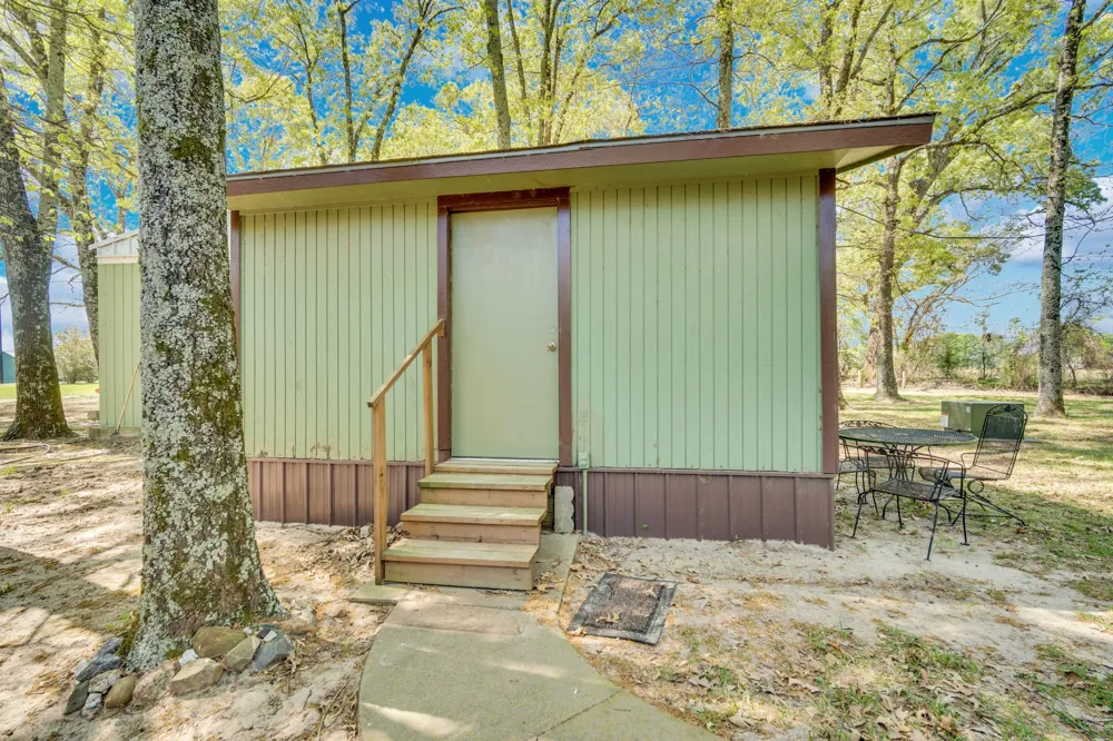 321 Rs County Road 3310 Emory, TX 75440
