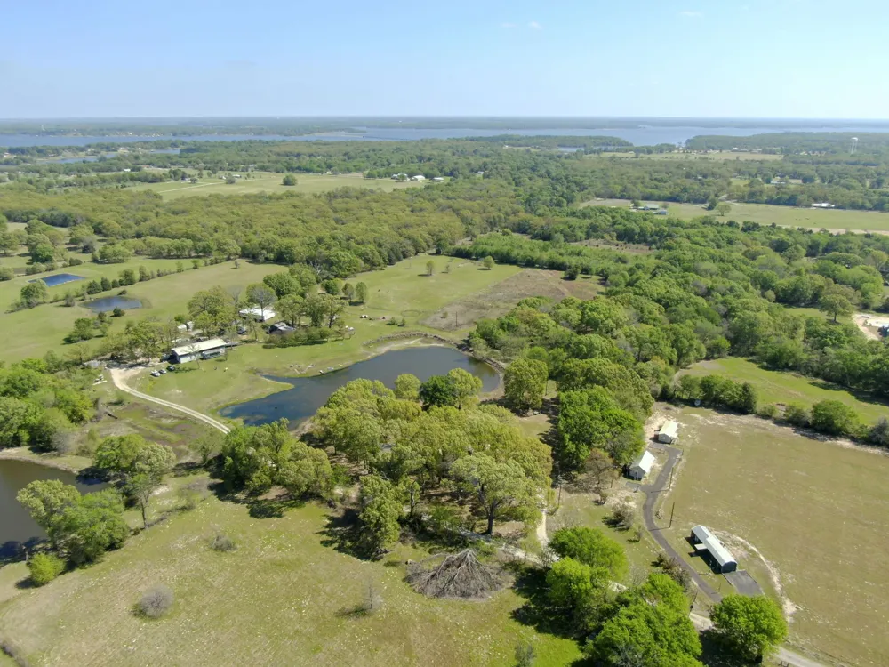 321 Rs County Road 3310 Emory, TX 75440