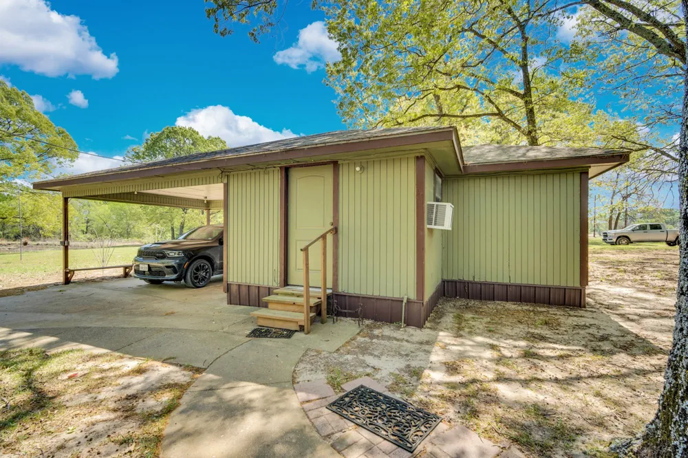 321 Rs County Road 3310 Emory, TX 75440