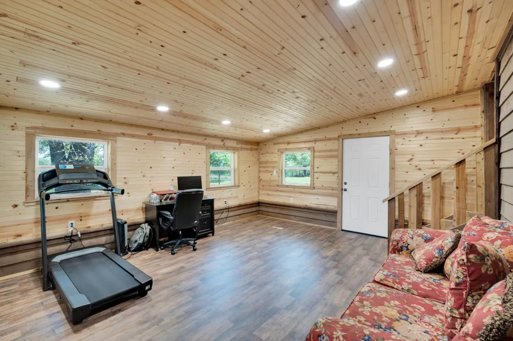 321 Rs County Road 3310 Emory, TX 75440