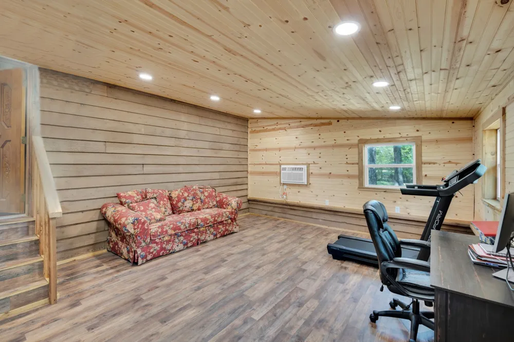 321 Rs County Road 3310 Emory, TX 75440