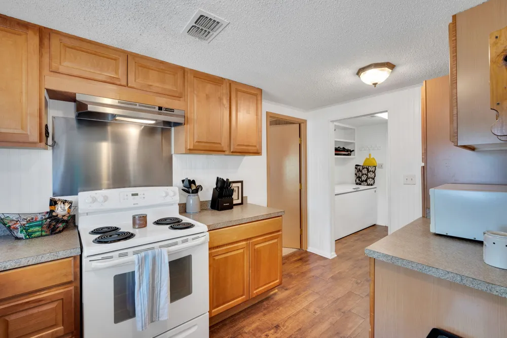 321 Rs County Road 3310 Emory, TX 75440